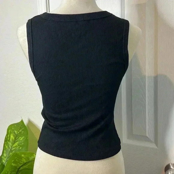 Universal Threads Women’s Ribbed Black Tank Top Size M & XL - Picture 6 of 9
